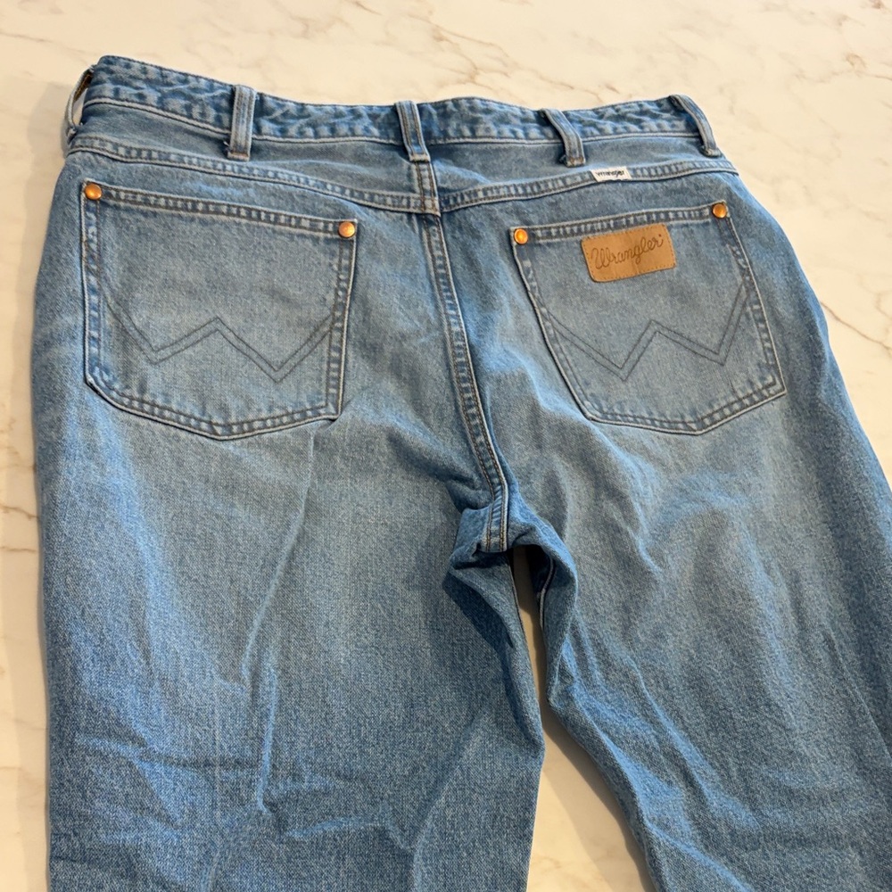 Wrangler Women's Light Blue Straight Leg Jeans